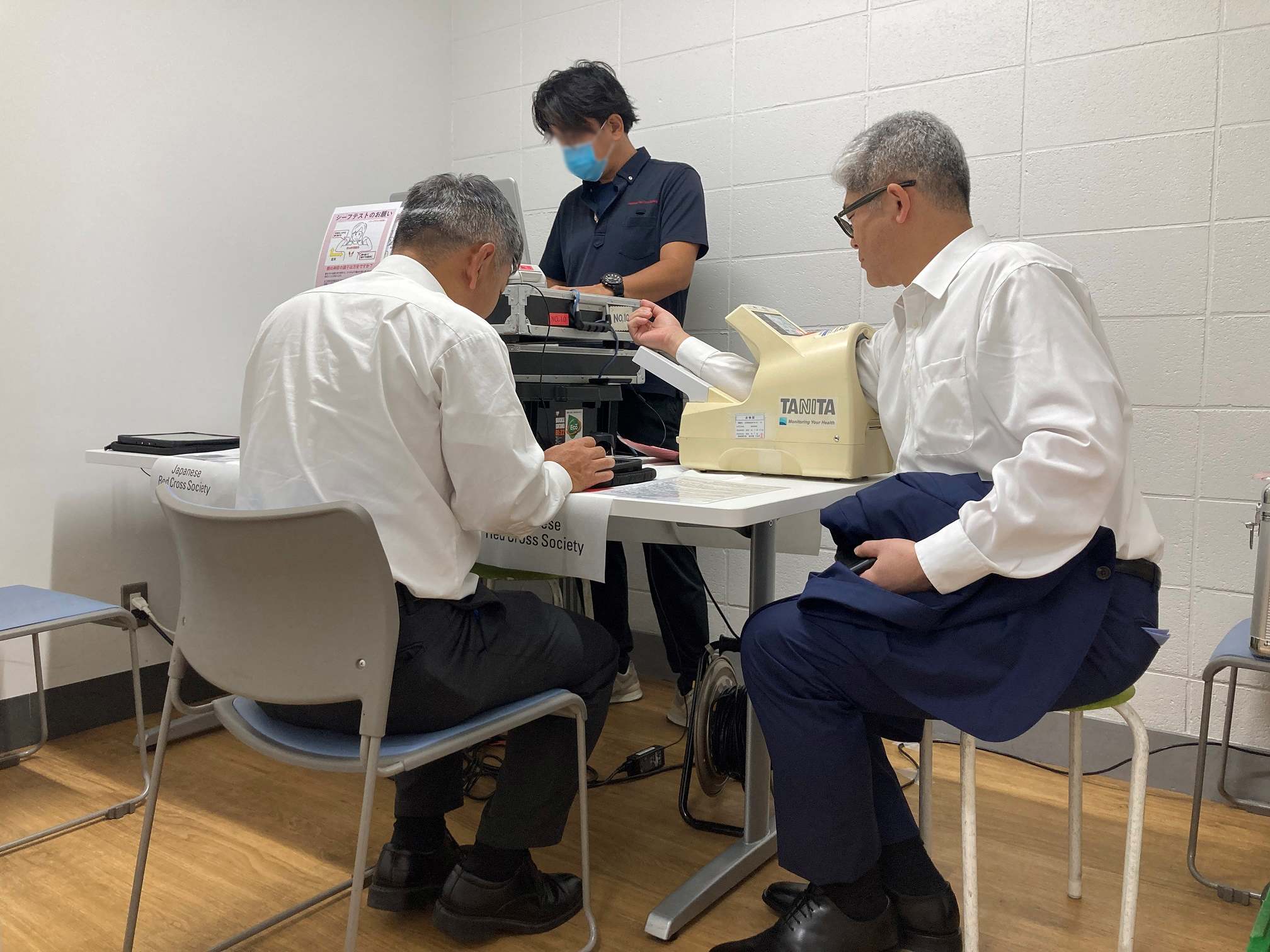 社内献血の実施の様子